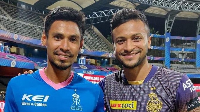 সাকিবকে পেছনে ফেললেন মুস্তাফিজ
