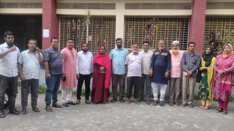 বেলকুচিতে প্রাথমিক বিদ্যালয়ের প্রধান শিক্ষক সমিতির কমিটি ঘোষণা