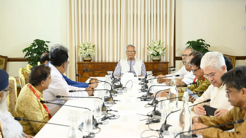 ড. ইউনূসের সঙ্গে বৈঠকে বিভিন্ন দলের নেতারা