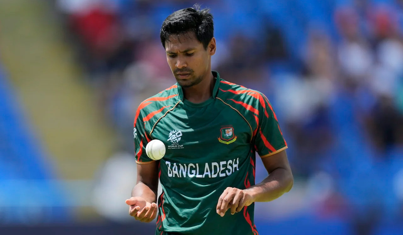 ছিটকে গেলেন মোস্তাফিজ, পাকিস্তান সিরিজের দলে খালেদ