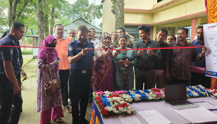 পূর্বধলায় তিন দিনব্যাপী ভূমি মেলার উদ্বোধন