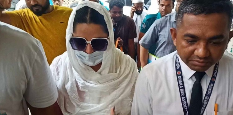 আদালতে নায়িকা পরীমনি