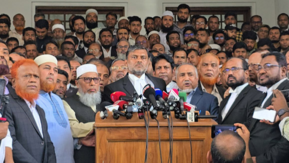 এটিএম আজহার সৌভাগ্যবান, আল্লাহ তাকে বাঁচিয়ে রেখেছে: শিশির মনির 