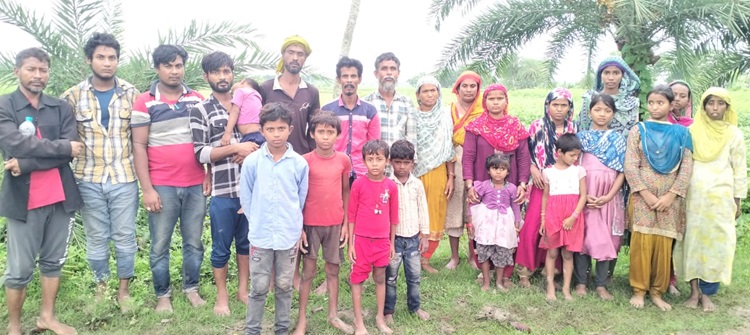 সাতক্ষীরা সীমান্তে ২৩ বাংলাভাষীকে পুশইন করলো বিএসএফ