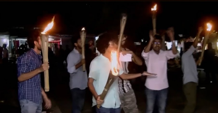 রাজশাহী বিশ্ববিদ্যালয়ে বামপন্থী ছাত্রজোট ও শাহবাগবিরোধীদের সংঘর্ষে আহত ১০