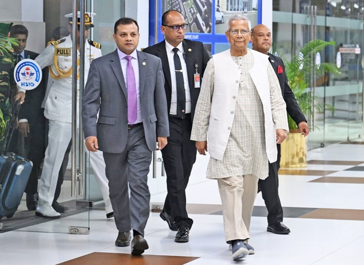 জাপানে পৌঁছেছেন প্রধান উপদেষ্টা