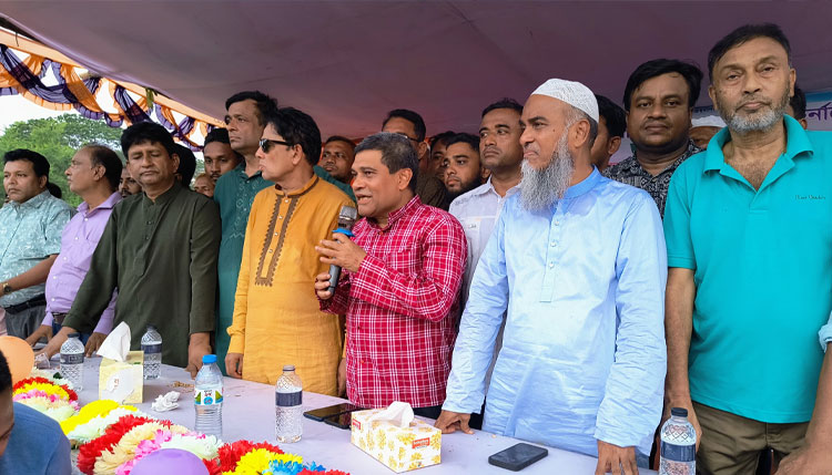 হাতিয়ায় প্রেসিডেন্ট জিয়া গোল্ড কাপ ফুটবল টুর্নামেন্টের ফাইনাল খেলা অনুষ্ঠিত 