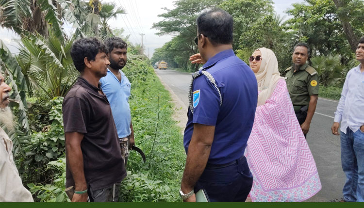 কালীগঞ্জে ঝোপঝাড় সাফে ফিরছে জননিরাপত্তা