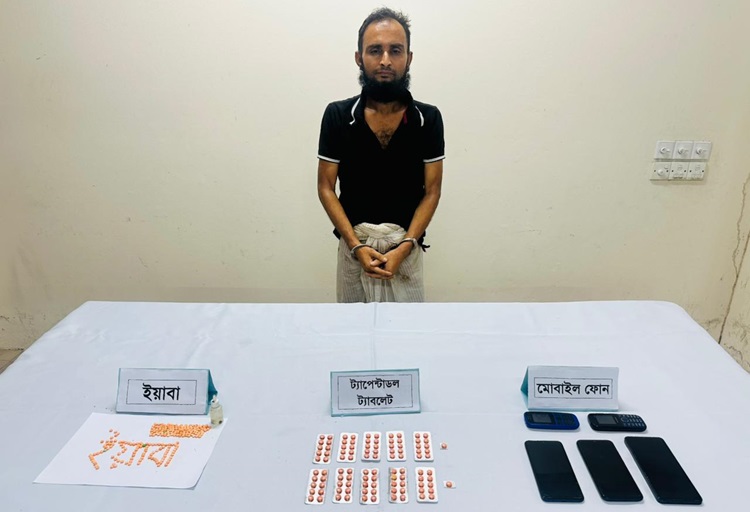 গাংনীতে মাদককারবারি সেন্টু আটক