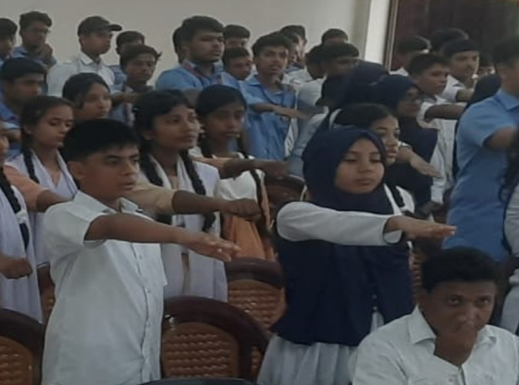 লোহাগড়ায় দুর্নীতির বিরুদ্ধে শপথ নিল দেড় শতাধিক শিক্ষার্থী