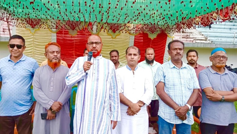 পার্বতীপুরে প্রীতি ফুটবল ম্যাচ অনুষ্ঠিত