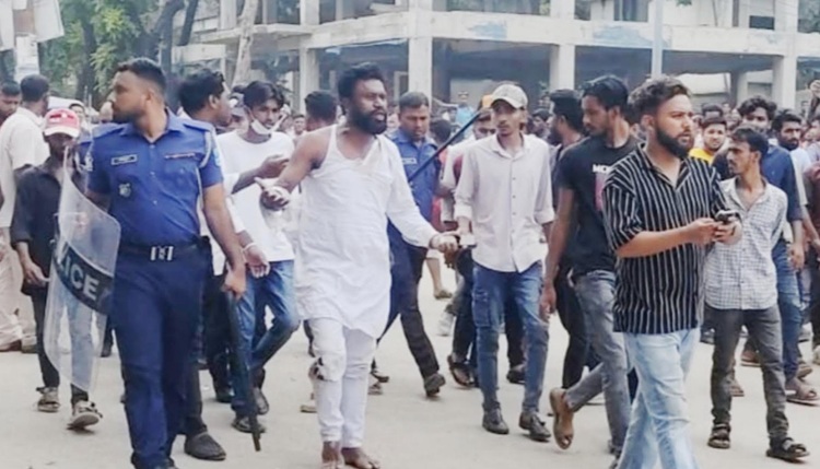 পশুর হাট নিয়ে বিএনপির দফায় দাফায় সংঘর্ষ, আহত ২০