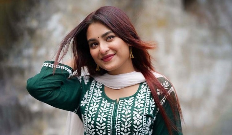এবার ভিন্ন চরিত্রে তটিনী
