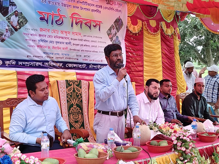 ভোলাহাটে জেলা প্রশাসকের বিভিন্ন কর্মসূচি পরিদর্শন