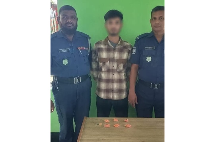 রূপসায় ৬০০ পিচ ইয়াবাসহ যুবক গ্রেপ্তার