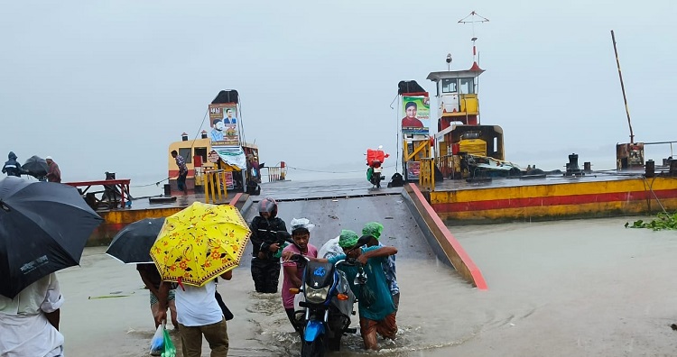 আমতলী ও তালতলীর ২৪ গ্রাম প্লাবিত