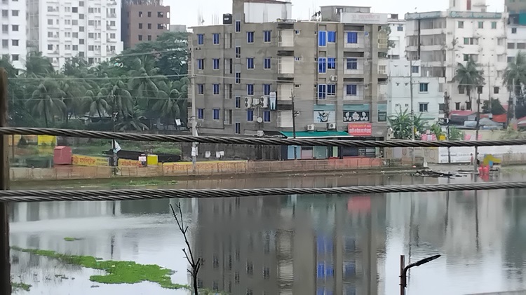 দখল দূষণের অস্তিত্ব সংকটে খাল, অপরিকল্পিত ড্রেনেজ ব্যবস্থা