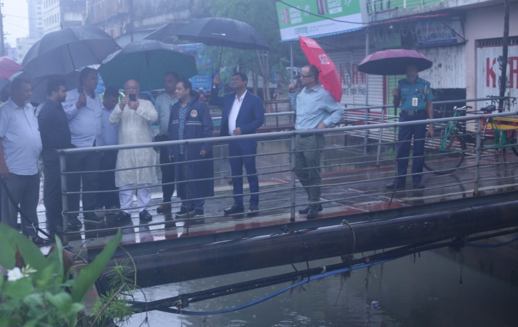 চট্টগ্রামে জলাবদ্ধতা নেই, খুশি উপদেষ্টা ফারুক-ই-আজম