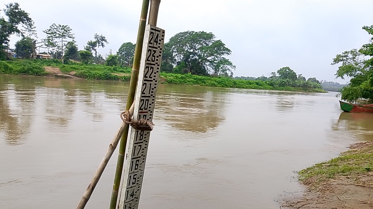 চুনারুঘাটে খোয়াই নদীর পানি বিপদসীমার নিচে