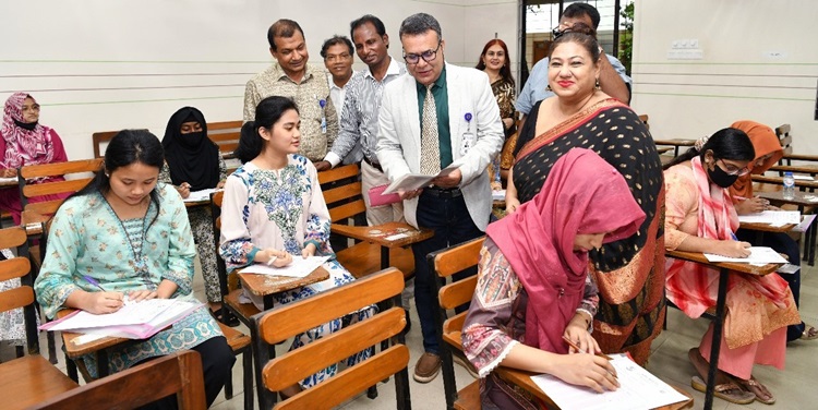 জাতীয় বিশ্ববিদ্যালয়ে স্নাতকে ভর্তি, প্রতি চার আসনে লড়ছেন ৫ জন