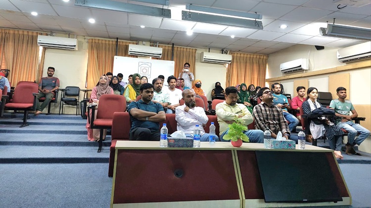 বেরোবিতে দুর্যোগ ব্যবস্থাপনা ই-লার্নিং সেন্টারের তারুণ্যের ভাবনা ও ভবিষ্যত প্রত্যাশা বিষয়ক সেমিনার