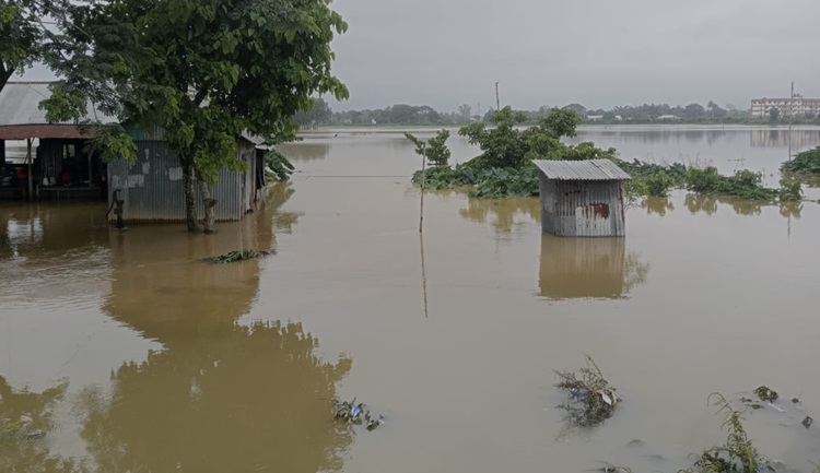 পাহাড়ি ঢলে আখাউড়ায় সীমান্তবর্তী নীচু এলাকা প্লাবিত