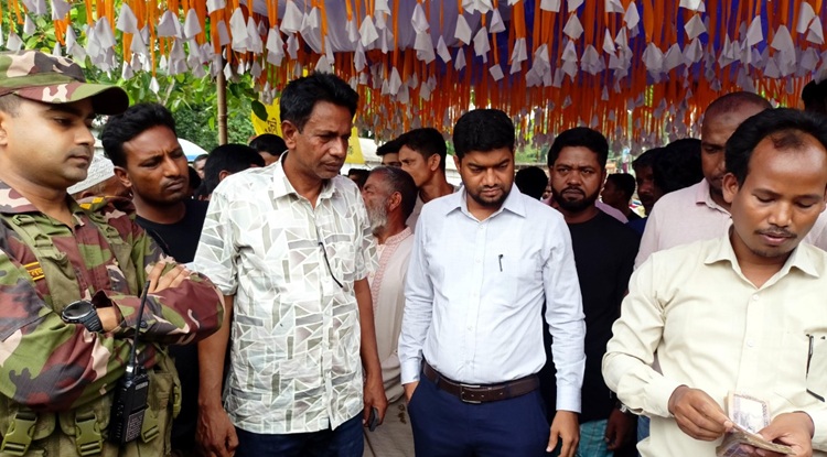 দেবীগঞ্জে পশুর হাটে জরিমানা 