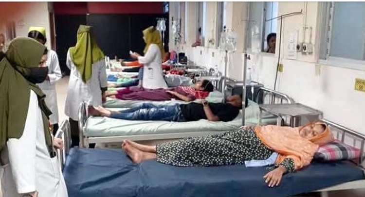 কারখানার পানি খেয়ে শতাধিক শ্রমিক হাসপাতালে