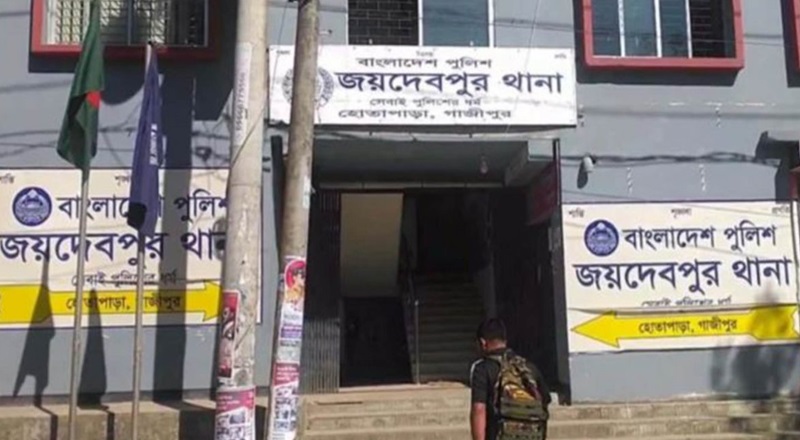 সেনানিবাসে লোহার পাইপে ঝুলছিল সেনা সদস্যের মরদেহ