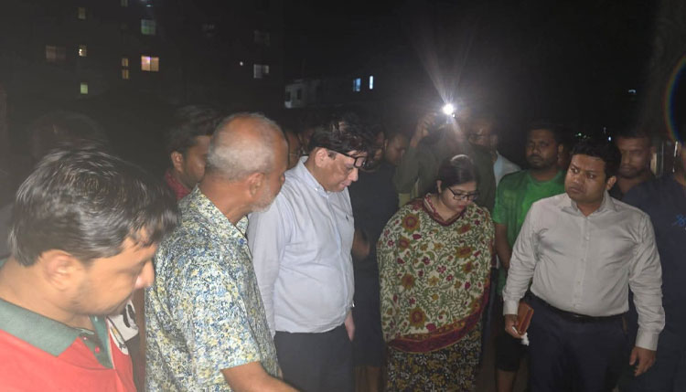 ফেনীর মুহরী নদীর পানি বিপদসীমার ৩/৪ ফুট নীচ দিয়ে প্রবাহিত হচ্ছে