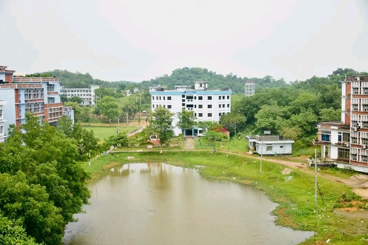 সিকৃবির আবাসিক হলের নাম পরিবর্তনের সিদ্ধান্ত, শিক্ষার্থীদের মিশ্র প্রতিক্রিয়া