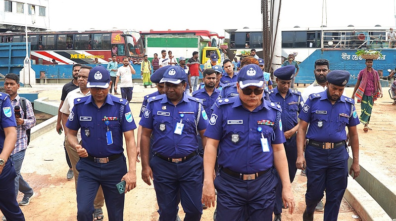 ‘যাত্রীদের স্বস্তিদায়ক ঈদযাত্রা নিশ্চিত করা আমাদের দায়িত্ব’