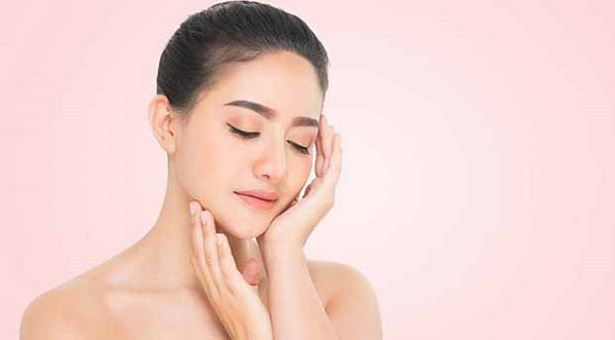 পার্লারে না গিয়েও ত্বক উজ্জ্বল রাখুন