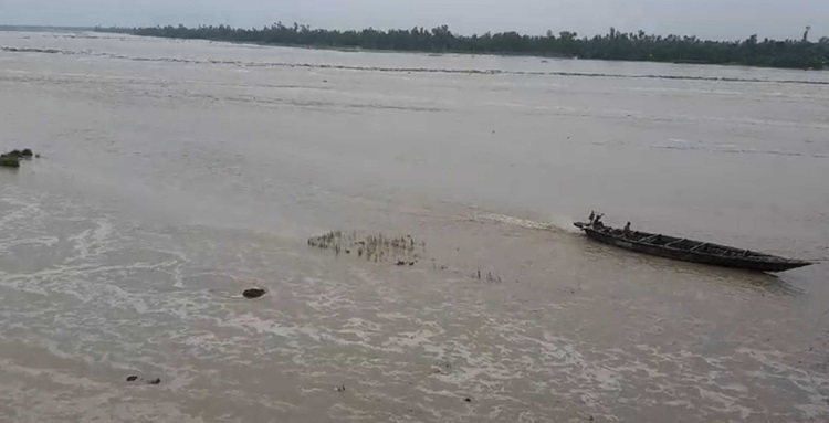 টাঙ্গাইলে অভ্যন্তরীণ নদীর পানি বাড়ছে, বন্যার আশঙ্কা
