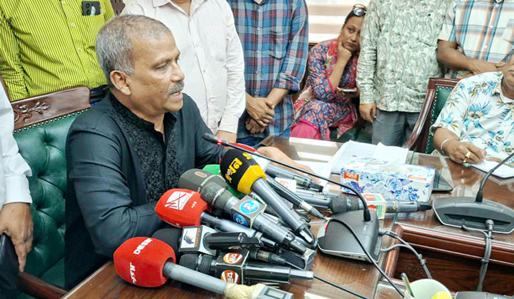 উচ্চপর্যায়ের কমিটি হচ্ছে চাকরি অধ্যাদেশ পর্যালোচনায় : আইন উপদেষ্টা