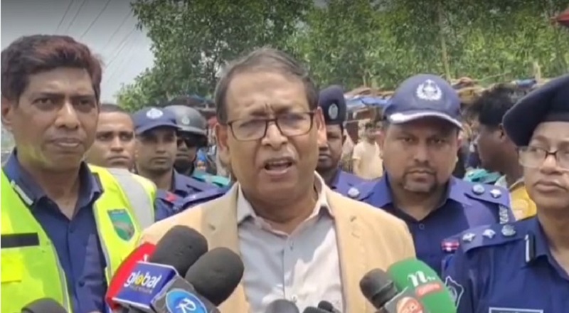এবারের ঈদযাত্রা নির্বিঘ্ন নয়, যাত্রীচাপে হিমশিম: আইজিপি