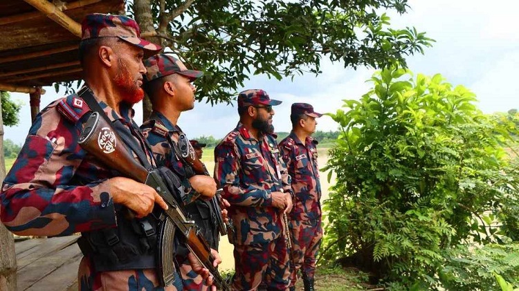 কোরবা‌নির ঈদ‌কে ঘি‌রে সীমা‌ন্তে বি‌জি‌বির ক‌ঠোর অবস্থান