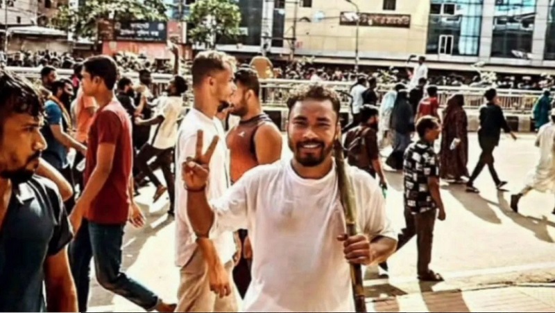 জুলাই আন্দোলনে রাজপথে ছিলেন ভারতীয় যুবকও