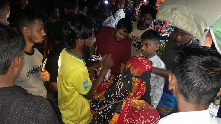রাজৈরে ঠুয়া দরে বিক্রি কোরবানির গোশত
