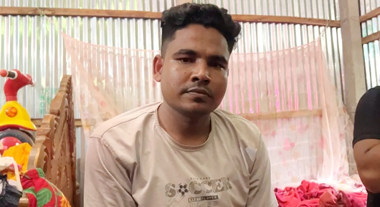 বেরসিক জনতার হাতে প্রেমিক আটক
