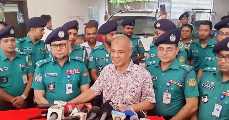 ৫ আগস্ট পরবর্তী মামলা: আসামি বেশি হওয়ায় তদন্তে দেরি হচ্ছে: স্বরাষ্ট্র উপদেষ্টা