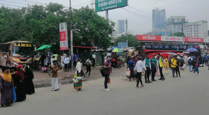 রাজধানীতে ফিরতে শুরু করেছেন কর্মজীবী মানুষ