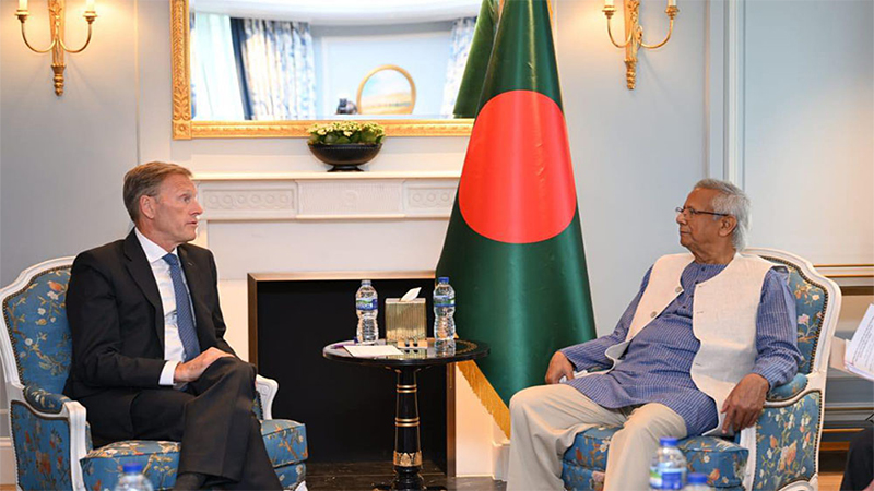 ড. ইউনূসের সঙ্গে ভ্যান ভার্সের সাক্ষাৎ