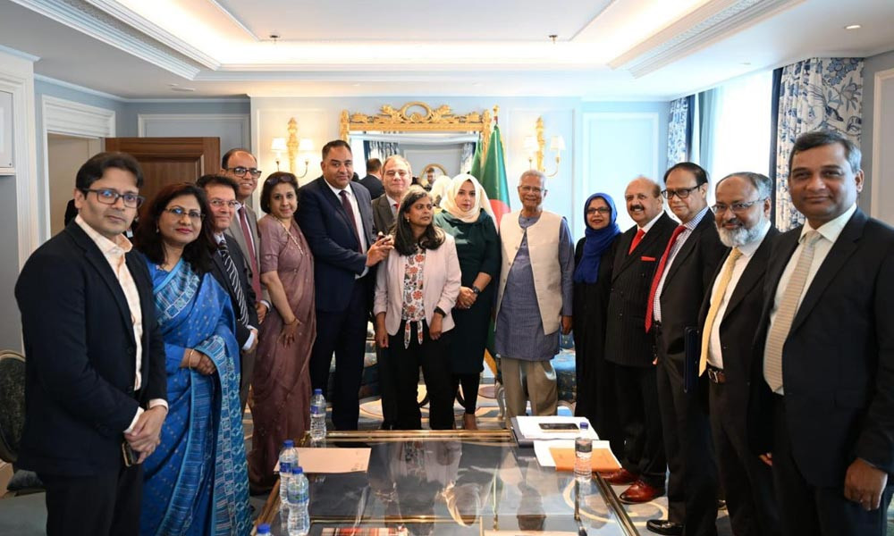 ব্রিটেনের সর্বদলীয় এমপিদের সঙ্গে প্রধান উপদেষ্টার সাক্ষাৎ