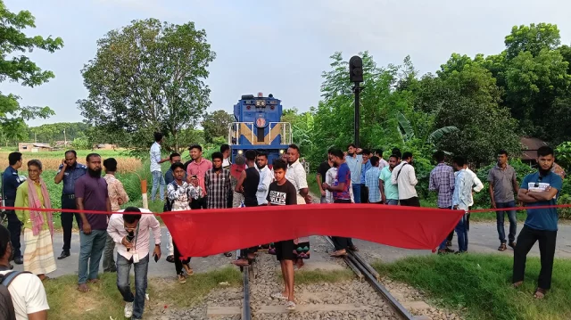 সারা দেশের সঙ্গে রাজশাহীর রেল যোগাযোগ বন্ধ