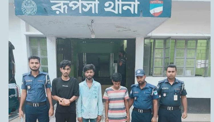 রূপসায় গৃহবধূকে ধর্ষণ, গ্রেফতার ৩