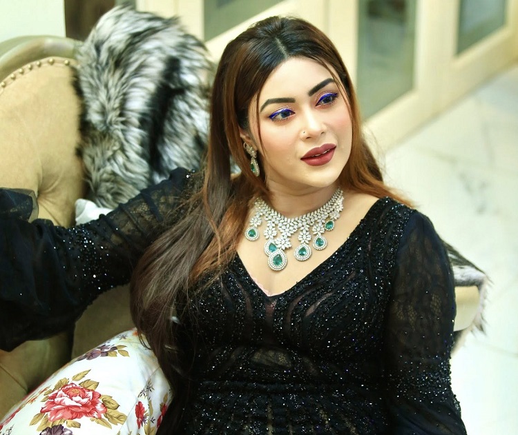 কালো জাদুর শিকার হয়ে ২২ দিন আইসিউতে ছিলেন মিষ্টি জান্নাত