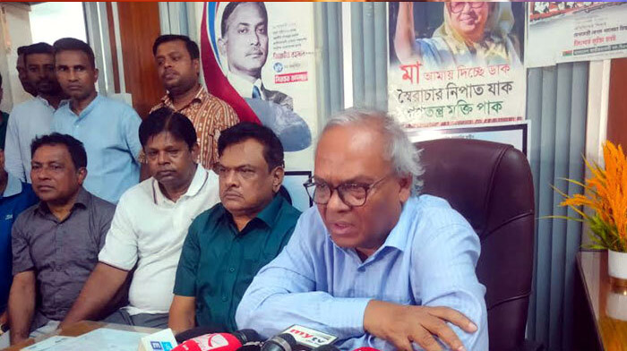 ইউনূস-তারেক বৈঠক ‘অনাদিকাল পর্যন্ত’ গণতন্ত্রকে এগিয়ে নেবে: রিজভী
