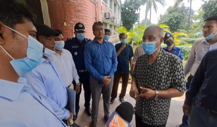 সব আকাশমণি কেটে ফেলা হবে: শ্রীপুরে স্বরাষ্ট্র উপদেষ্টা 