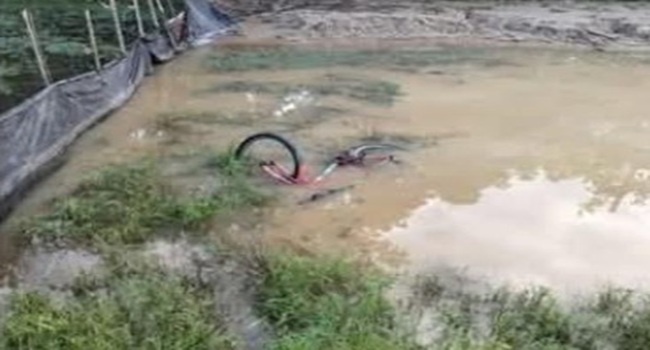 ফেনীতে ডোবা থেকে শিশুটির উদ্ধার